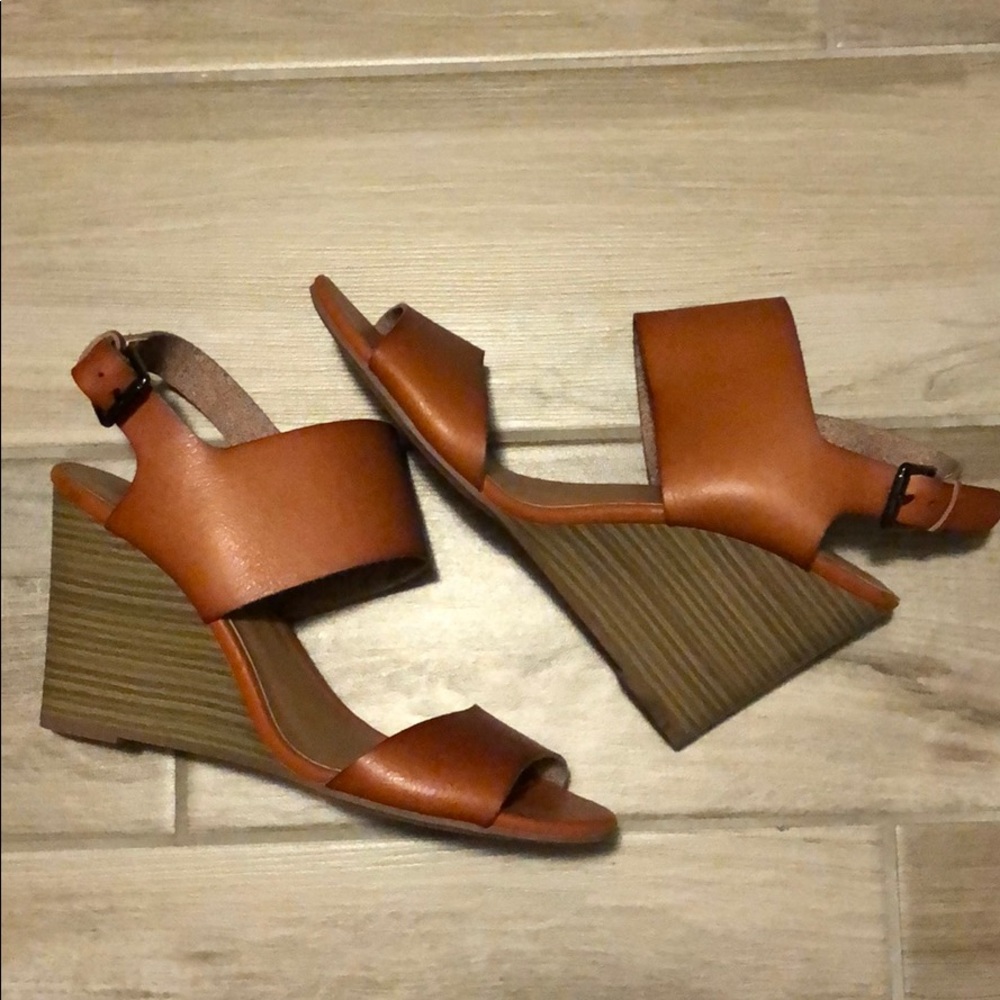 Wedge leather heels